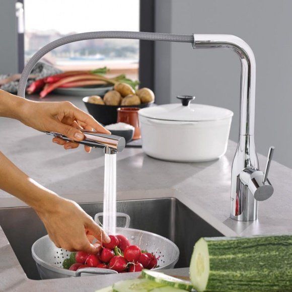Смеситель для кухни Grohe Essence+  с выдвижной лейкой, хром, 30270000