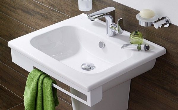 Раковина D-Light 60 см с переливом и держателем полотенец 5918B003-6106