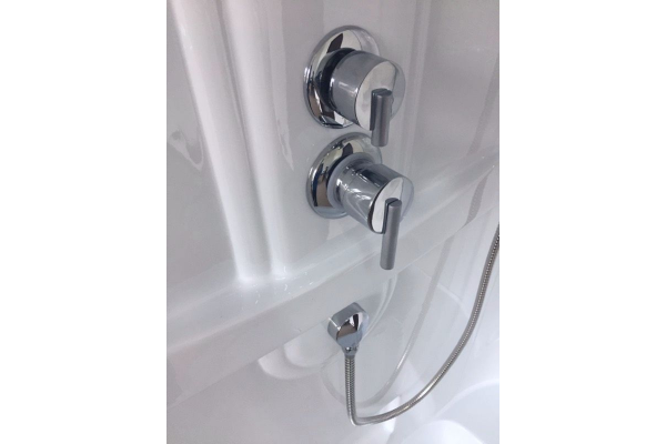 Гидромассажный бокс Royal Bath 120х80х217,прозрачное  стекло, белый профиль, правая, RB 8120HP1-T-R