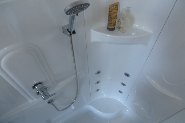 Гидромассажный бокс Royal Bath 120х80х217, прозрачное  стекло, белый профиль, левая, RB 8120ВК2-Т-L