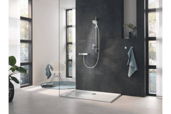 Душевой гарнитур Grohe RainShower SmartActive 150: круглый ручной душ, душевая штанга 900 мм, полочк